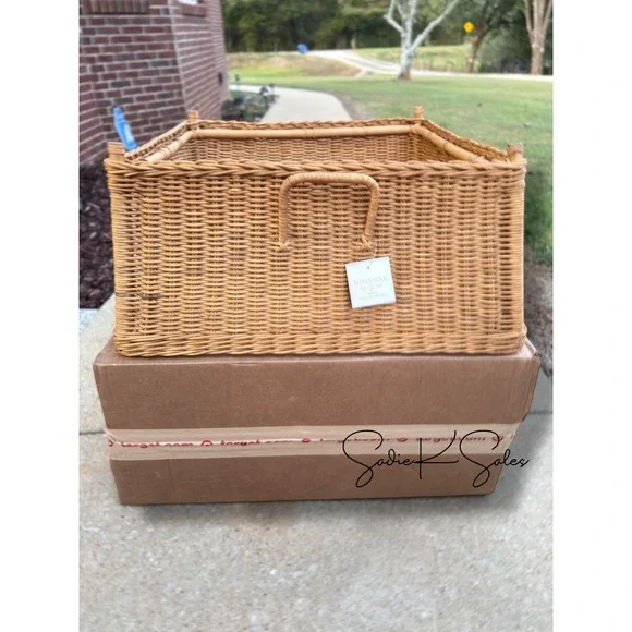 Basket Woven Christmas Tree Collar – Threshold Studio McGee, Target 2025 - Picture 4 of 5